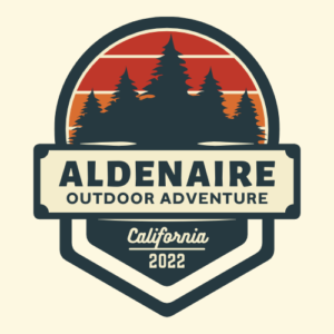 Vintage-Retro-Outdoor-Adventure-Badge